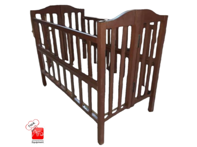 تخت خواب کودک تاشوی چوبی 